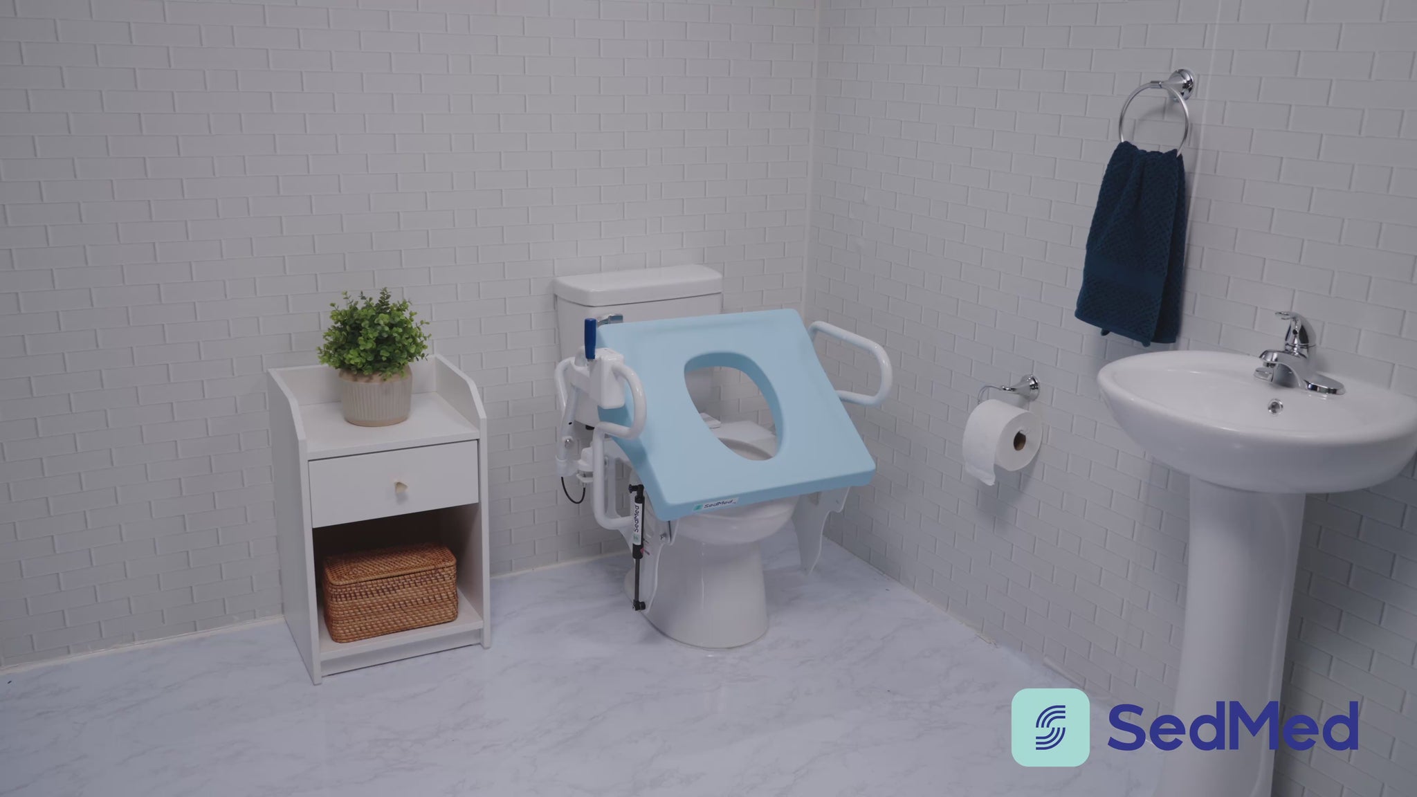 Sedmed product demo video showing independent and caregiver use. 